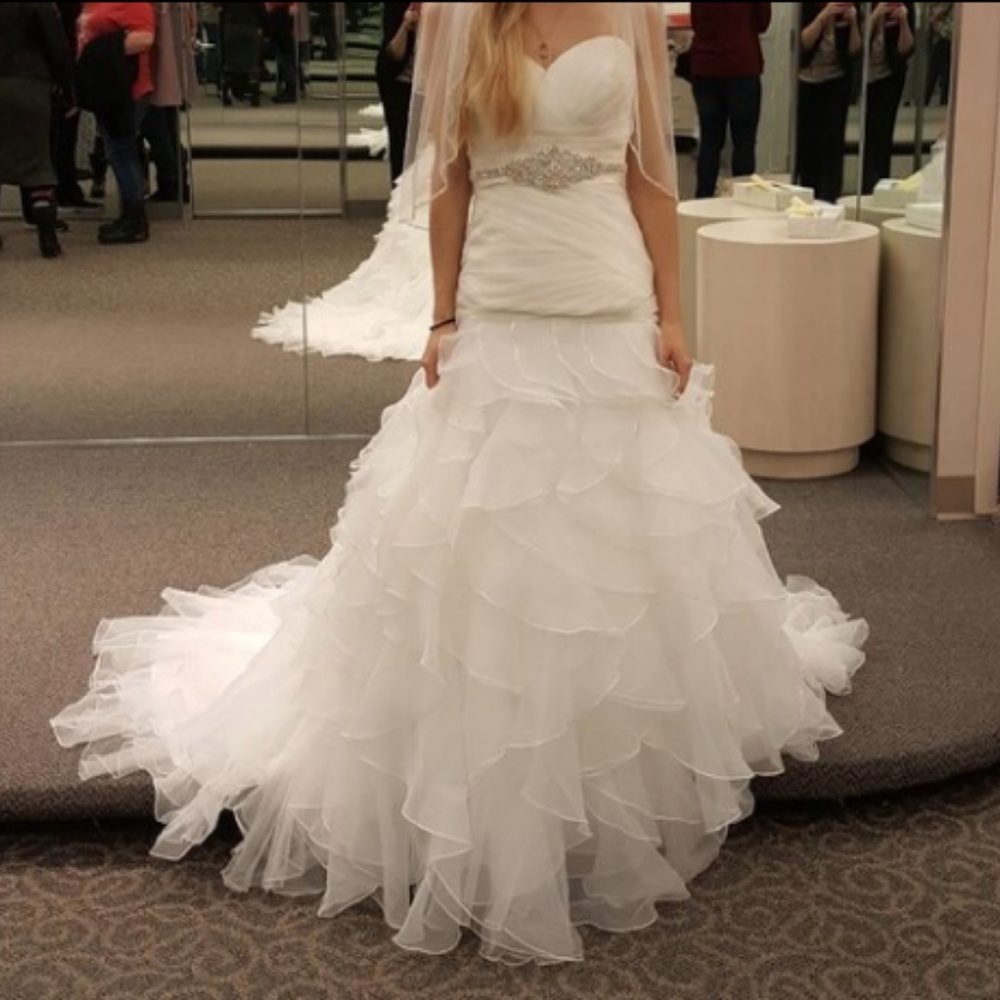 Size 0 Petite - Davids Bridal Wedding Gown